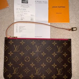 SOLD on Ⓜ️ Louis vuitton Pouch